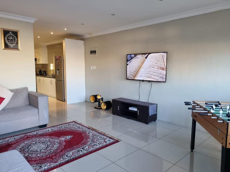 5 Bedroom Property for Sale in Goodwood Estate Western Cape